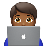 teknoloji uzmanı: orta koyu cilt tonu