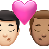 öpücük: erkek erkek açık cilt tonu orta cilt tonu