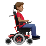 elektrikli tekerlekli sandalyede erkek: orta cilt tonu sağa dönük