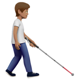 görme engelli bastonlu kişi: orta cilt tonu sağa dönük