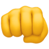 Yaklaşan yumruk - Facebook