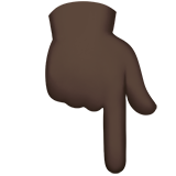 elinin tersiyle aşağıyı gösteren işaret parmağı: koyu cilt tonu