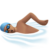 yüzen erkek: orta cilt tonu