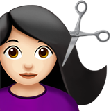 saç kestiren kadın: açık cilt tonu