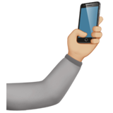 selfie: orta açık cilt tonu