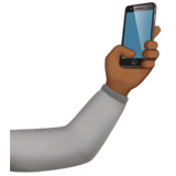 selfie: orta koyu cilt tonu